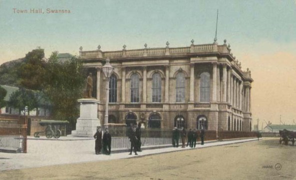 Swansea Town Hall in 1912